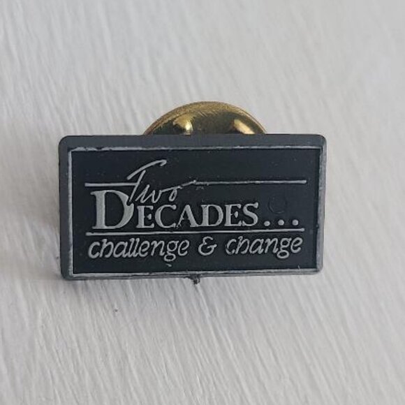 Two Decades Challenge & Change Vintage Lapel Pin - Picture 1 of 4